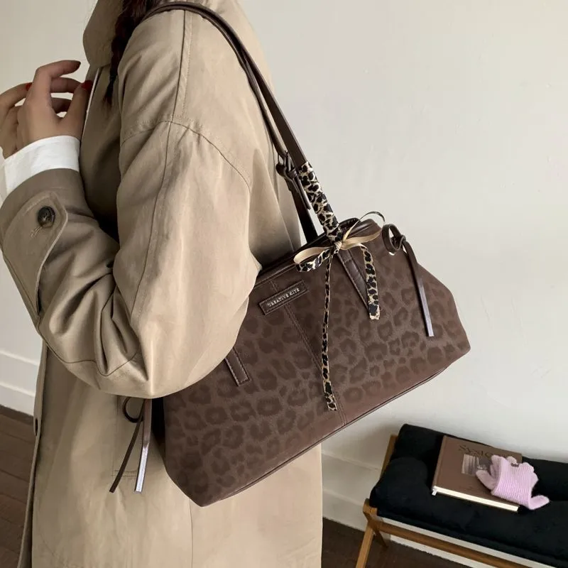 Large capacity leopard fashion autumn winter vintage shoulder tote bag 2025 new commuter bow underarm women's bag – image 8