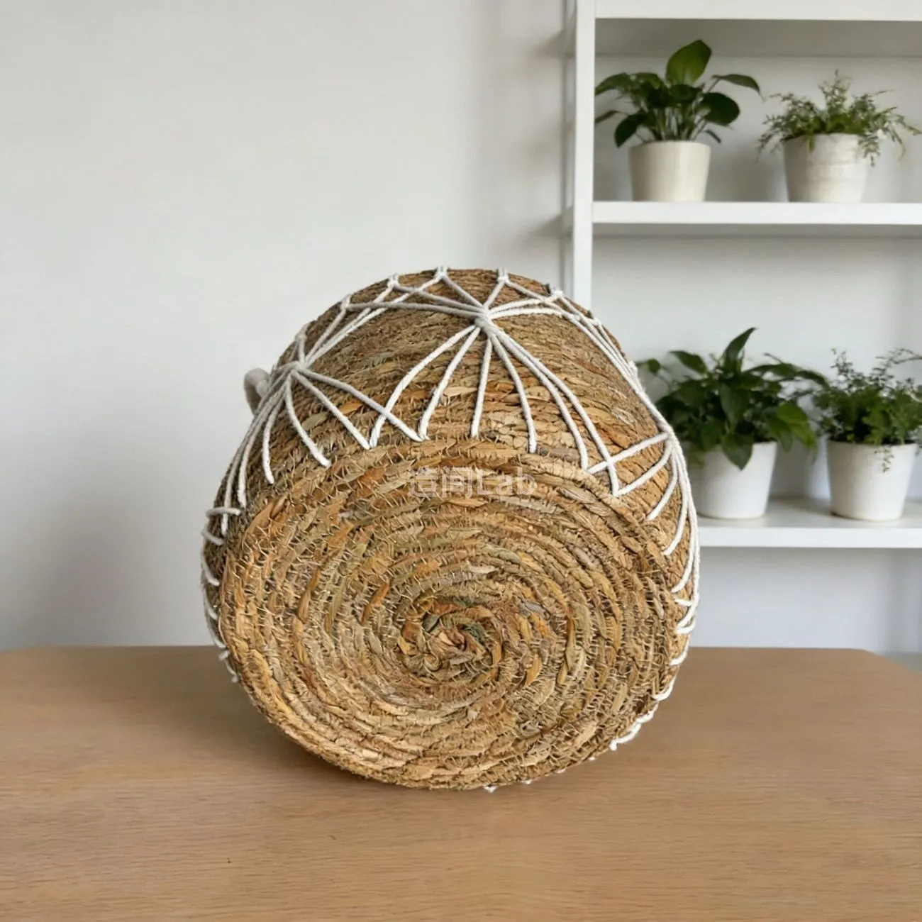 Medieval lace hand woven storage basket with handle High quality woven storage basket Clothing finishing basket – image 9